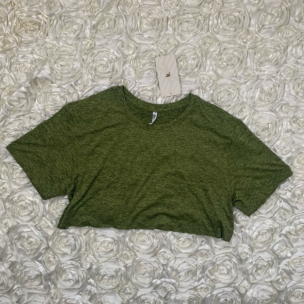 NWT Fabletics Crop Tee
